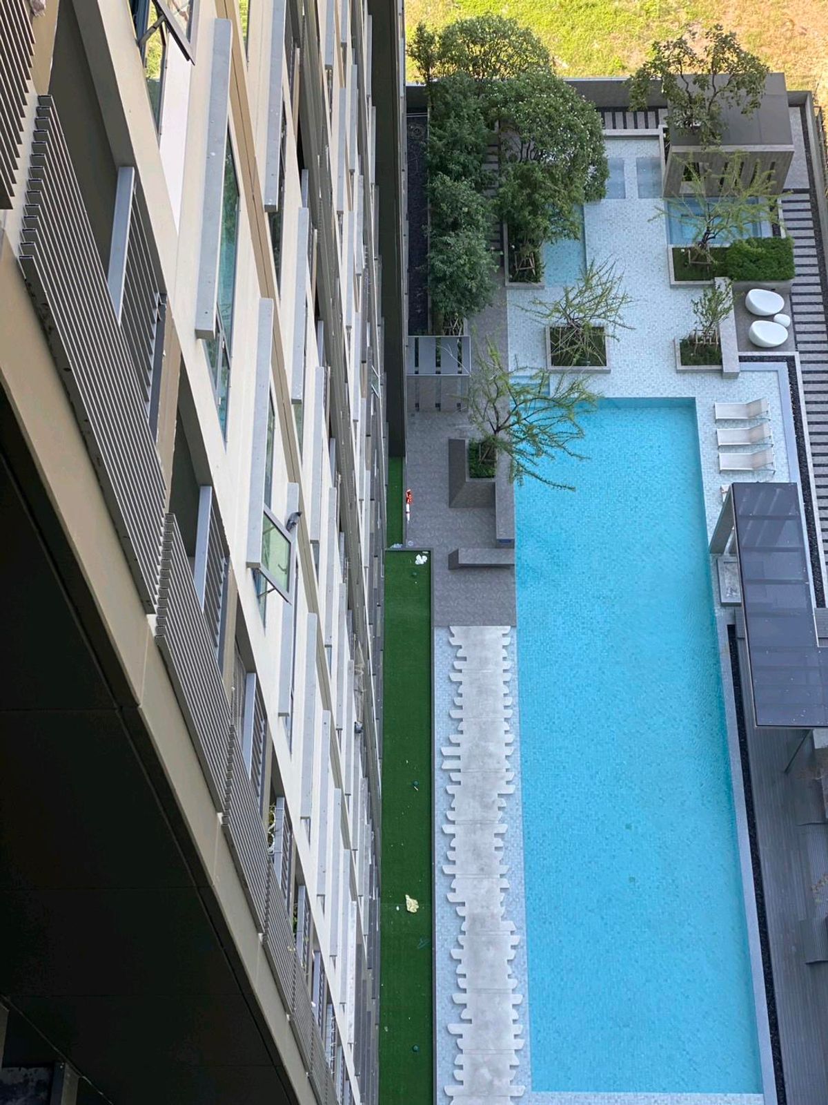 ขายคอนโดท่าพระ ตลาดพลู วุฒากาศ : ขายคอนโด แอสปาย สาทร 
48.73 sq.m วิวสระ 2 ห้องนอน ขายขาดทุน 3.3 ล้านไม่รวมค่าโอน