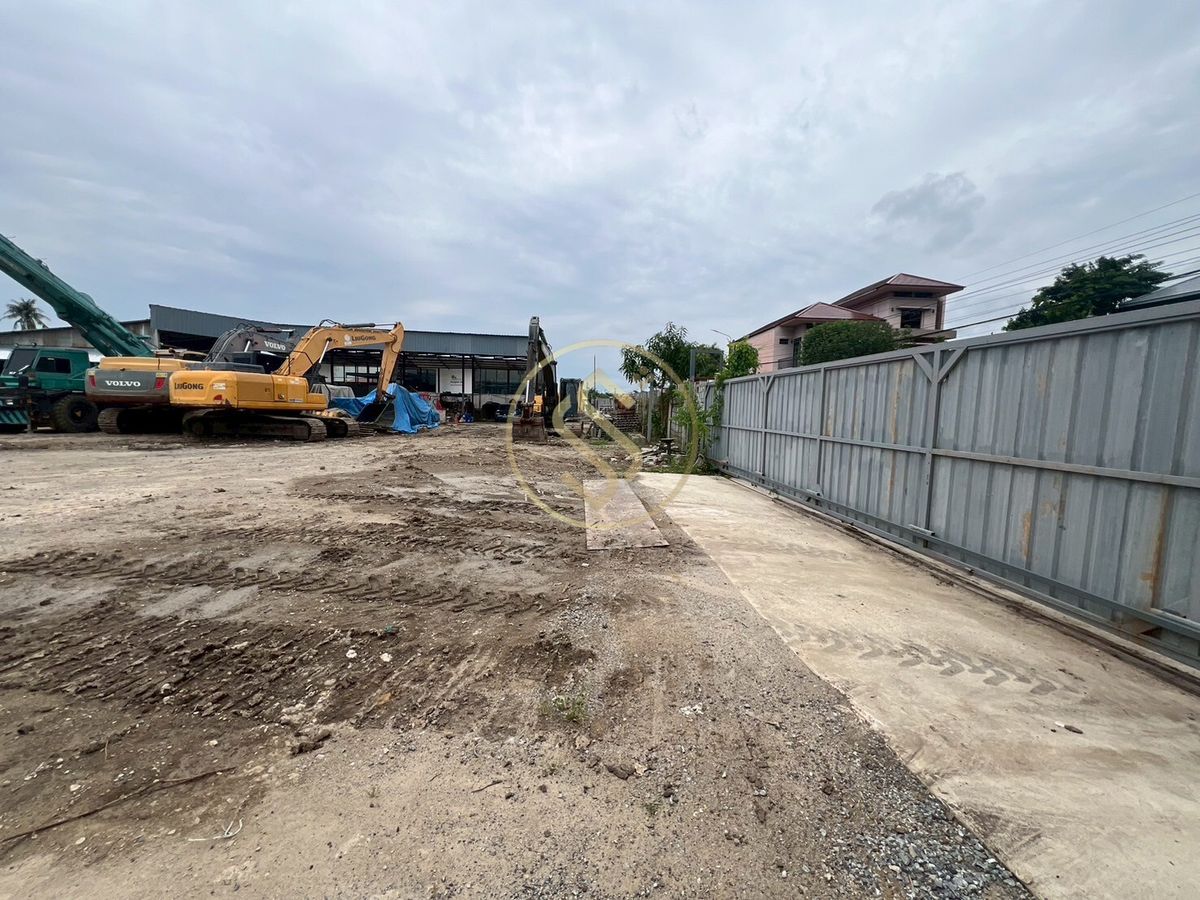 ขายที่ดินพระราม 5 ราชพฤกษ์ บางกรวย : ขายด่วน ! ที่ดินเปล่าทำเลทอง บนถนนราชพฤกษ์ ขนาด  2 ไร่ 84 ตารางวา อยู่ติดกับ ATTA Autohaus , แบงค์ค็อก คิดส์ สาขาราชพฤกษ์