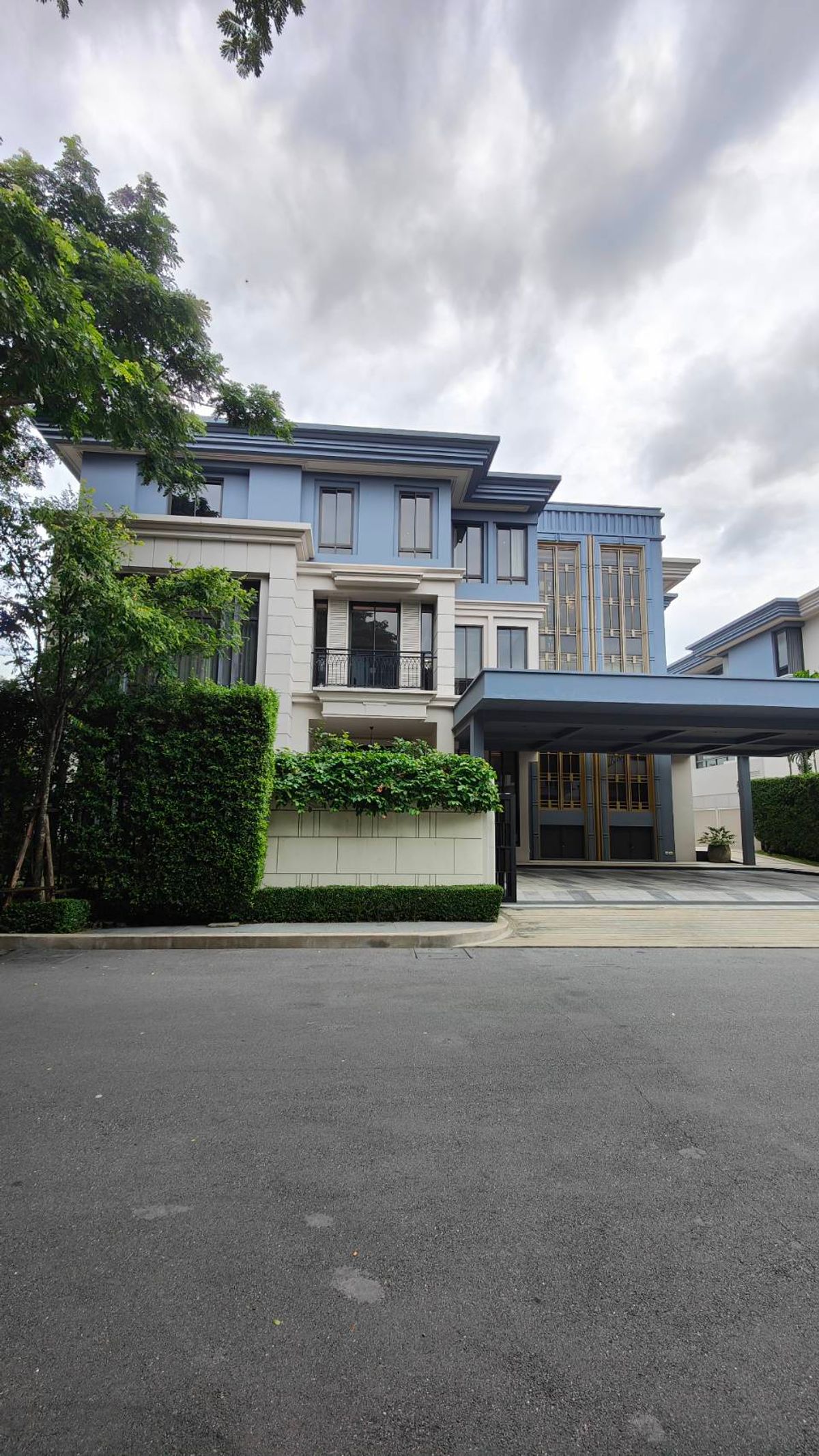 ขายบ้านพัฒนาการ ศรีนครินทร์ : ขายบ้านหรู 3 ชั้น มาวิสต้า เพรสทีจ วิลเลจ กรุงเทพกรีฑา แขวงทับช้าง เขตสะพานสูง  กรุงเทพ