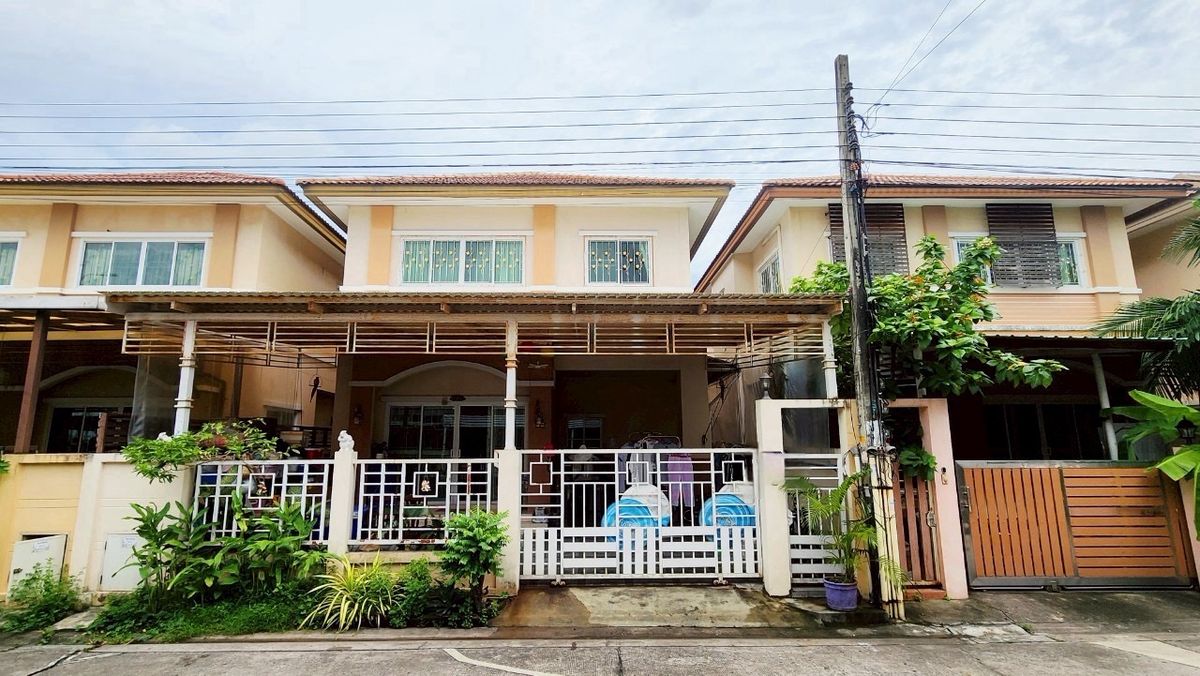 ขายสมุทรปราการ สำโรง : ขายบ้านแฝดอารมณ์บ้านเดี่ยว ปัญฐิญา แพรกษา ราคาถูก ใกล้รถไฟฟ้าbtsแพรกษา