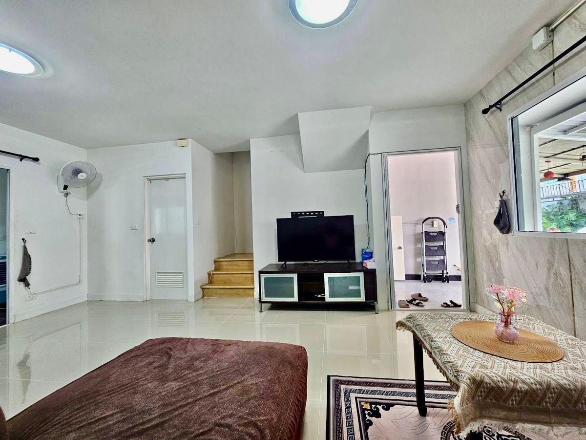 For RentTownhomeSamut Prakan,Samrong : Urgent rent, Ban Phlino Sri Dan 22, renovated, new, full of furniture