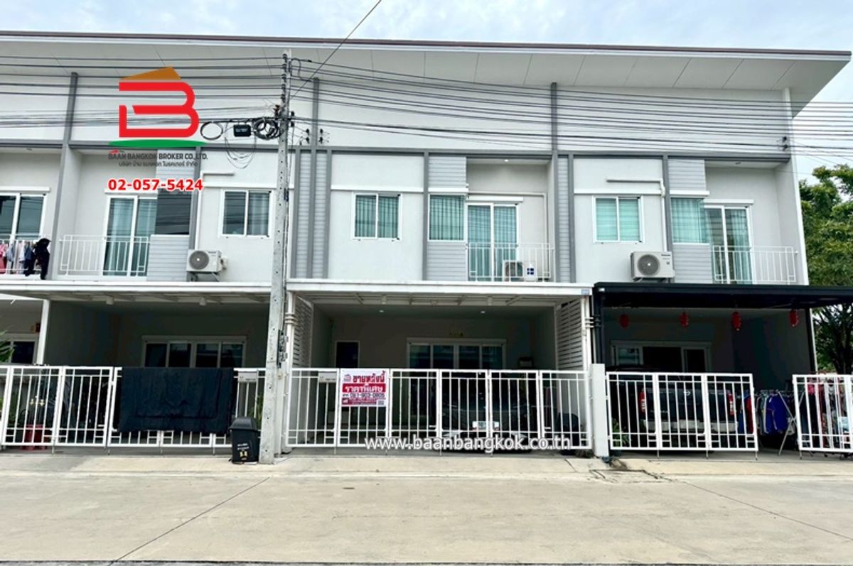 ขายทาวน์โฮมมหาชัย สมุทรสาคร : ทาวน์โฮม หมู่บ้าน เดอะ มิราเคิล กาญจนาภิเษก-เอกชัย เนื้อที่ 22.1 ตรว. ใกล้โรงเรียนสารสาสน์วิเทศน์เอกชัย ถนนเอกชัย ตำบลบางน้ำจืด อำเภอเมืองสมุทรสาคร จังหวัดสมุทรสาคร