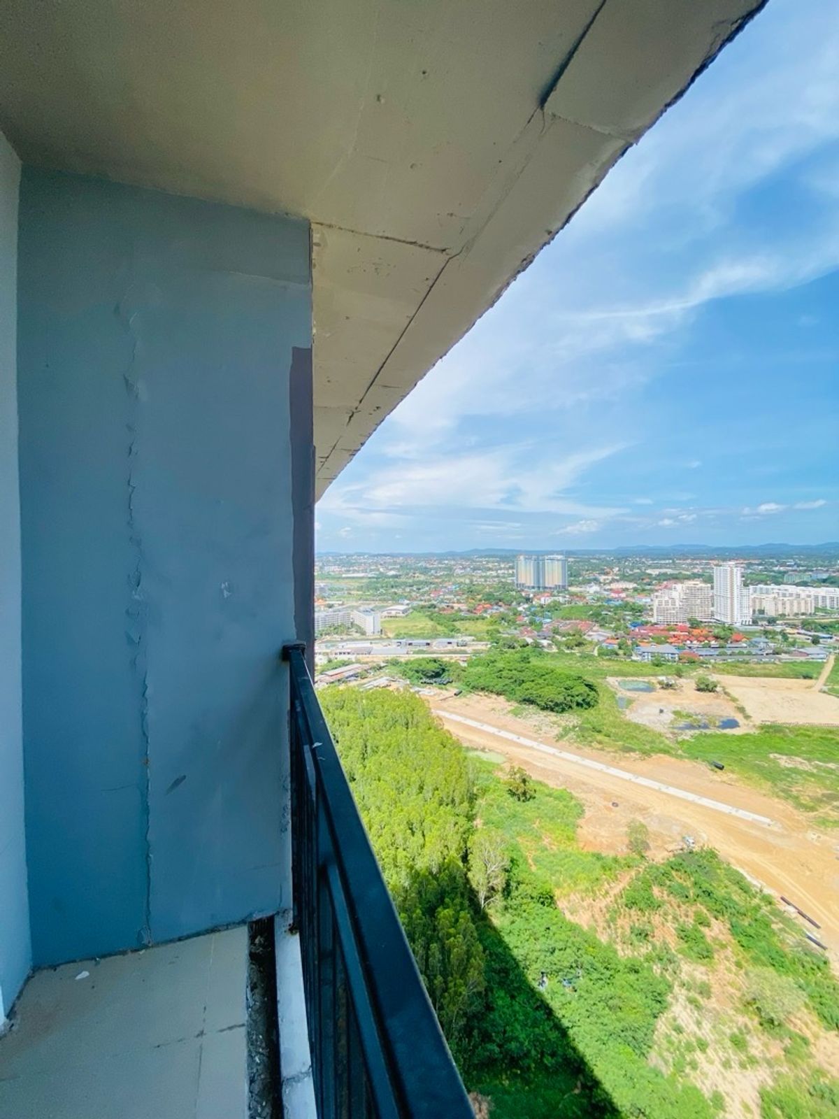 ขายคอนโดพัทยา บางแสน ชลบุรี สัตหีบ : เดอะแกรนด์เอดี จอมเทียน บีช พัทยา ขายเพียง 1.45 ล้าน คอนโดวิวทะเล 