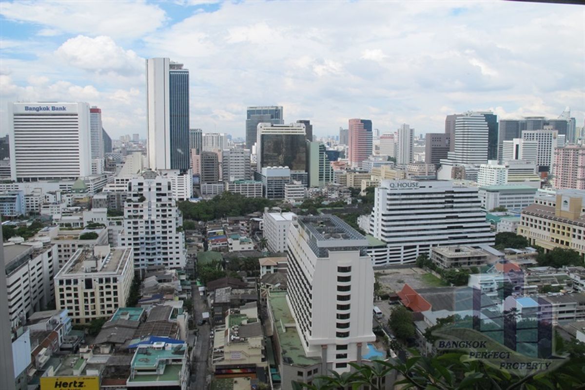 For RentCondoSathorn, Narathiwat : 2 Bedrooms at The Met condo, Sathorn  For Rent, Good Deal