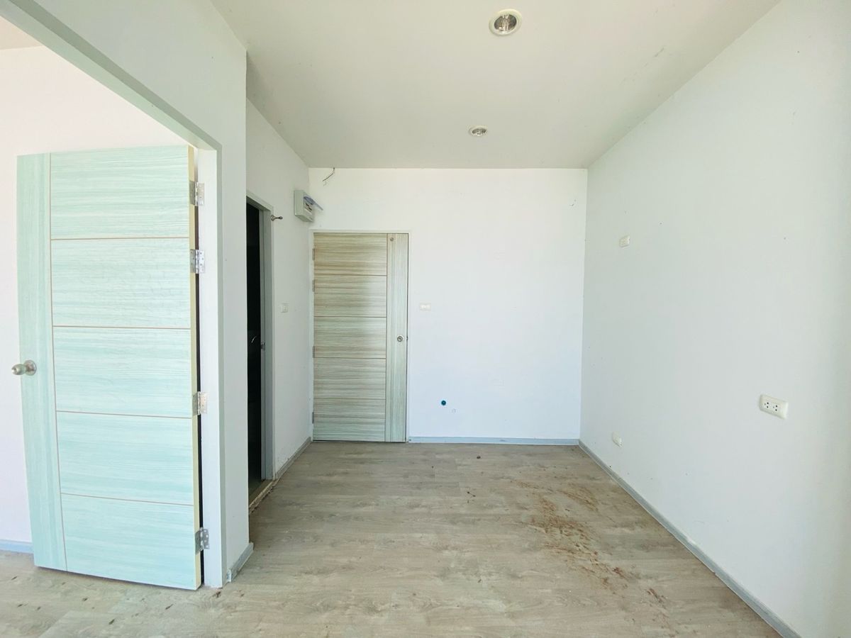 ขายคอนโดพัทยา บางแสน ชลบุรี สัตหีบ : เดอะแกรนด์เอดี จอมเทียน บีช พัทยา ขายเพียง 1.45 ล้าน คอนโดวิวทะเล 