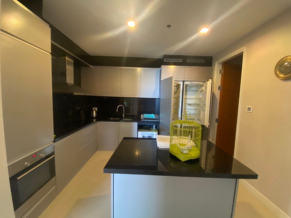 ขายคอนโดพัทยา บางแสน ชลบุรี สัตหีบ : for sale Condo The Cove pattaya  3 Bed 3 Bath 237 Sq.m  (S03-2058)