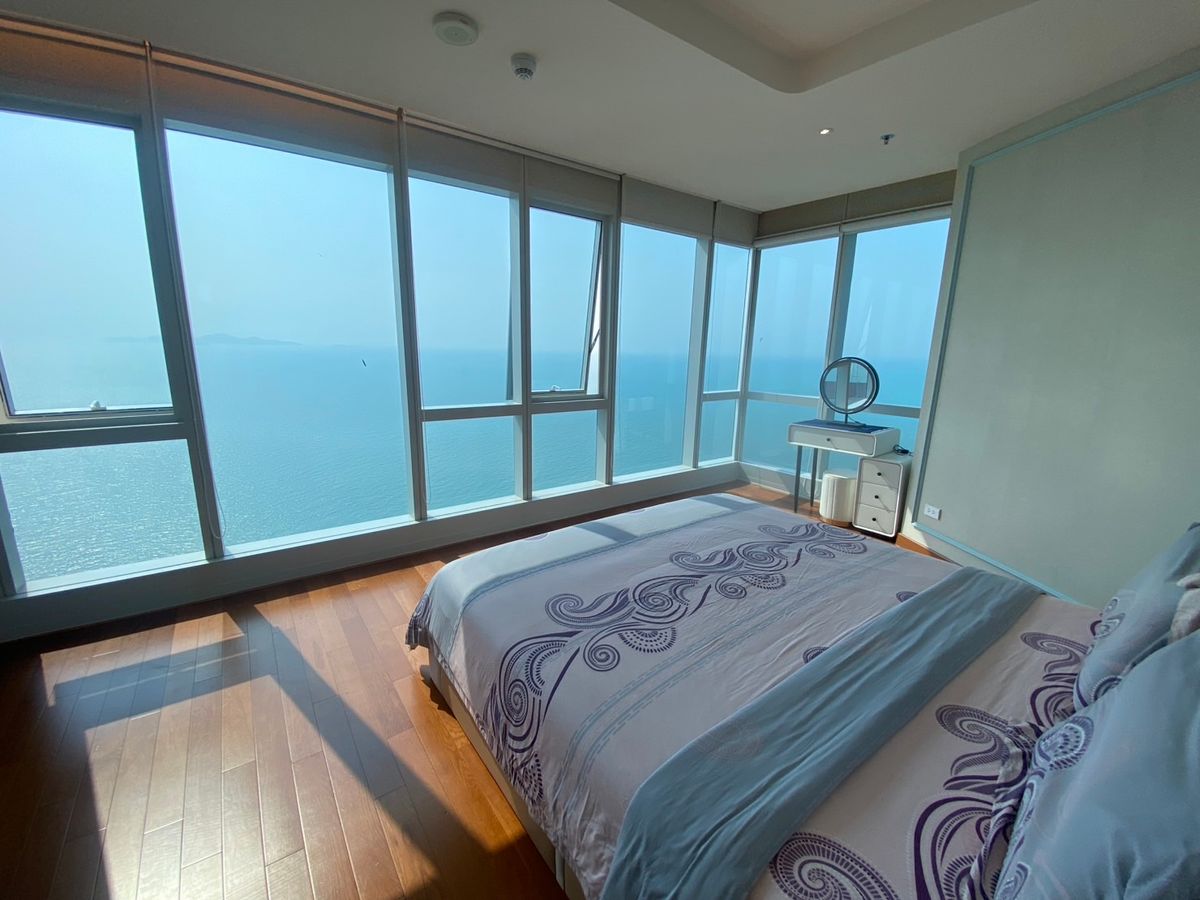 For RentCondoPattaya, Bangsaen, Chonburi : For rent condo the Palm wongamat beach front 2 Beds 99 Sq.m hight floor nice decorated (S03-1966)