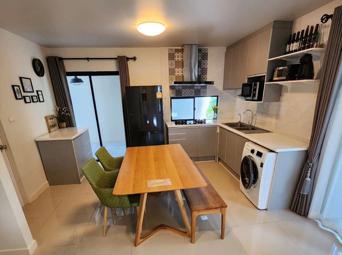 ให้เช่าบ้านนวมินทร์ รามอินทรา : 🏡 บ้านเดี่ยว 2 ชั้น 3 ห้องนอน 2 ห้องน้ำ พร้อมเฟอร์นิเจอร์ครบ
