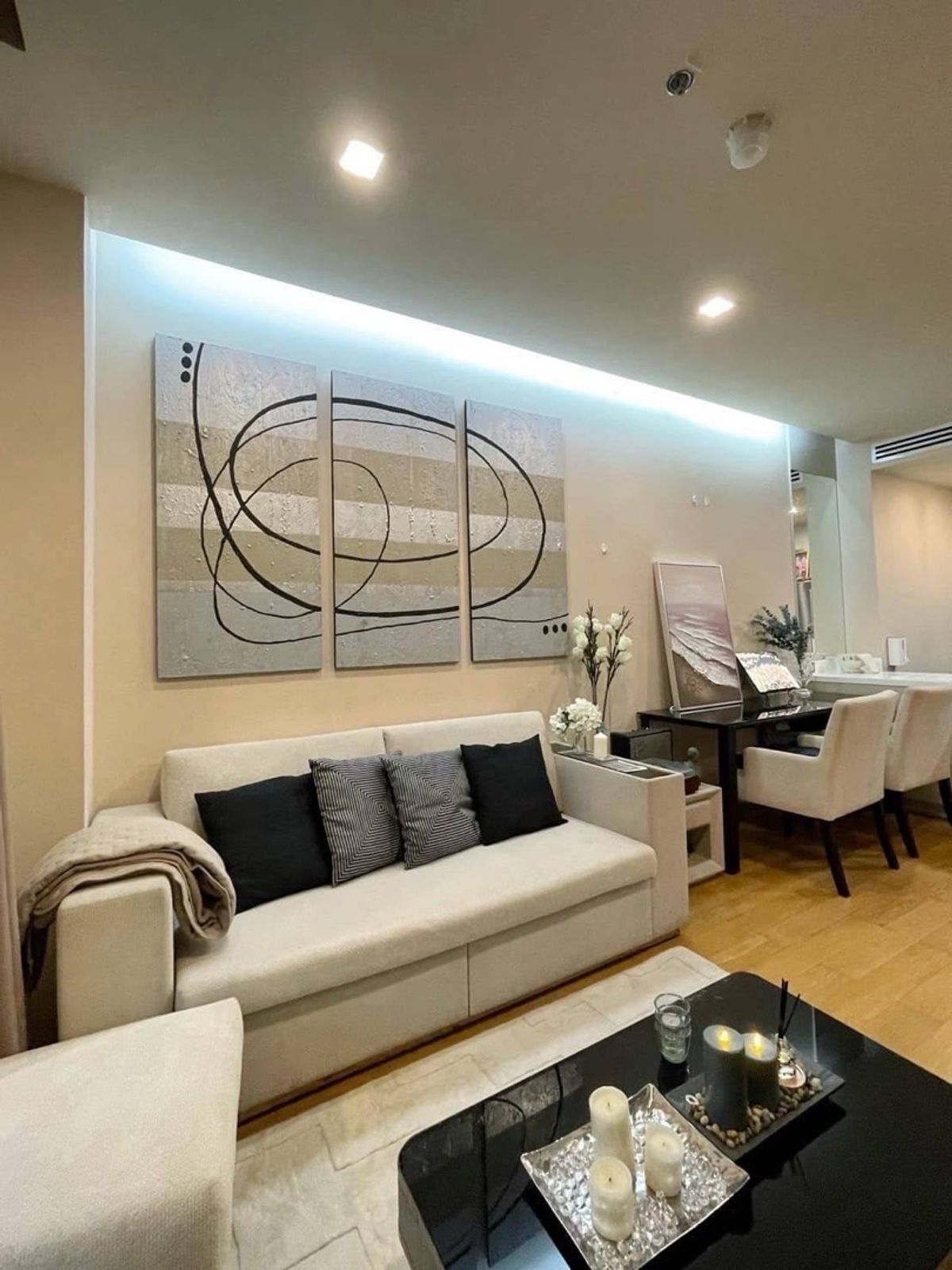 For RentCondoSathorn, Narathiwat : 🔥For urgent rent🔥The Address Sathorn, beautiful room, newly renovated, near BTS Saint Louis