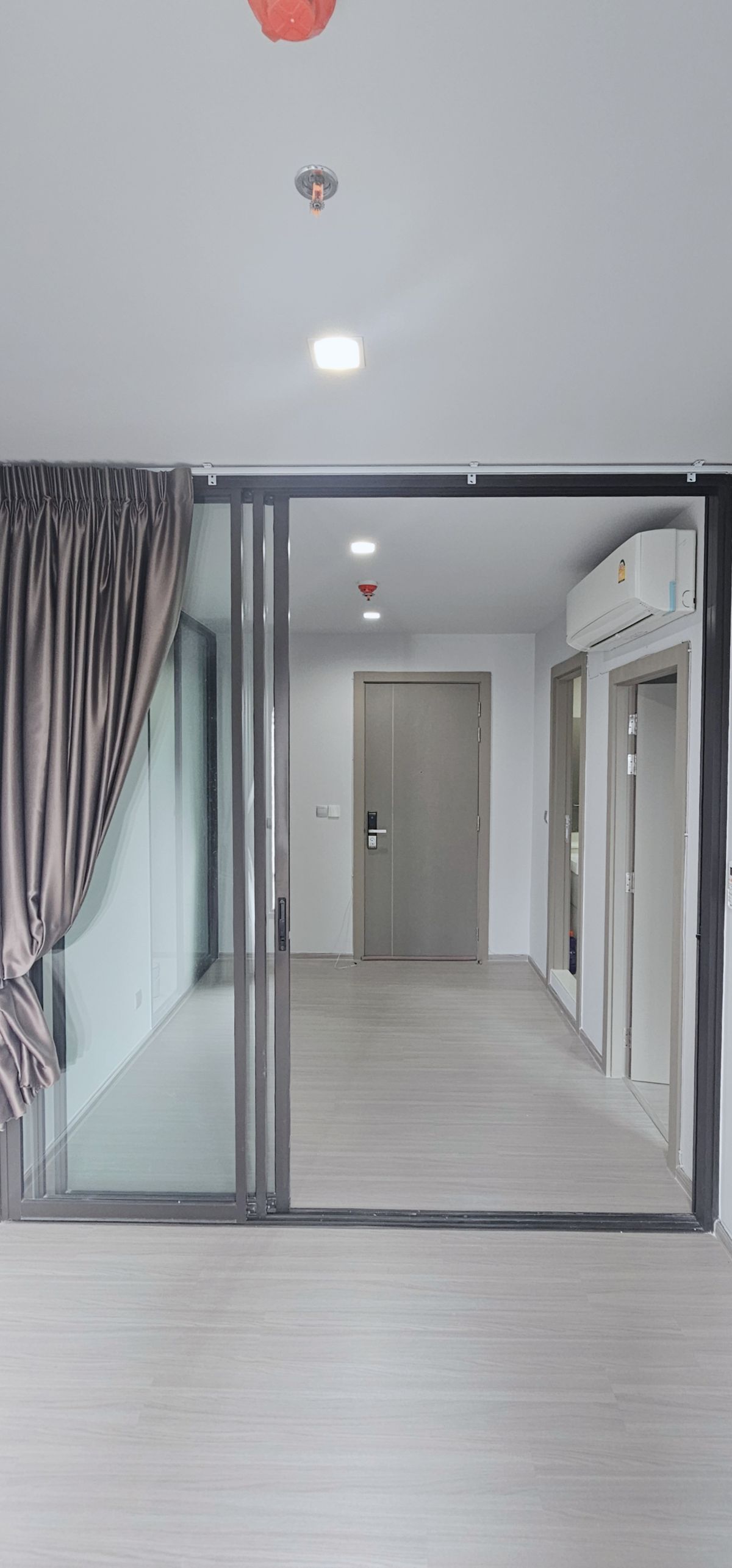 ขายคอนโดพระราม 9 เพชรบุรีตัดใหม่ RCA : Life Asoke - Rama 9 / 1 Bedroom (FOR SALE), ไลฟ์ อโศก - พระราม 9 / 1 ห้องนอน (ขาย) F407