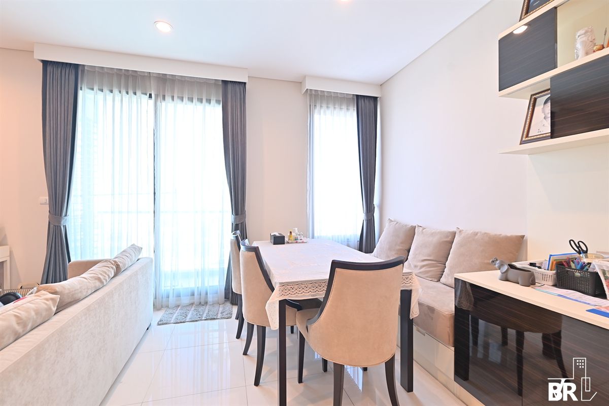 ขายคอนโดพระราม 9 เพชรบุรีตัดใหม่ RCA : 🎯2 bed ห้องกว้าง‼️ ทำเลใจกลางอโศก พร้อมอยู่ 🎯 Villa Asoke ใกล้ MRT เพชรบุรี 