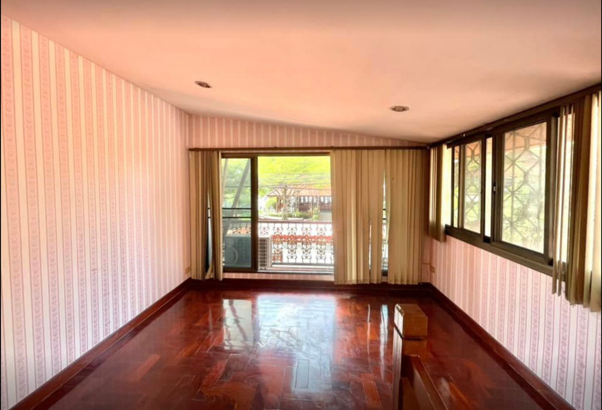 ให้เช่าบ้านนนทบุรี บางใหญ่ บางบัวทอง : บ้านเดี่ยว รีโนเวทใหม่ 3ห้องนอน 2ห้องน้ำ ใกล้แม็คโคร สาขาบางบัวทอง ถนนบางกรวย-ไทรน้อย