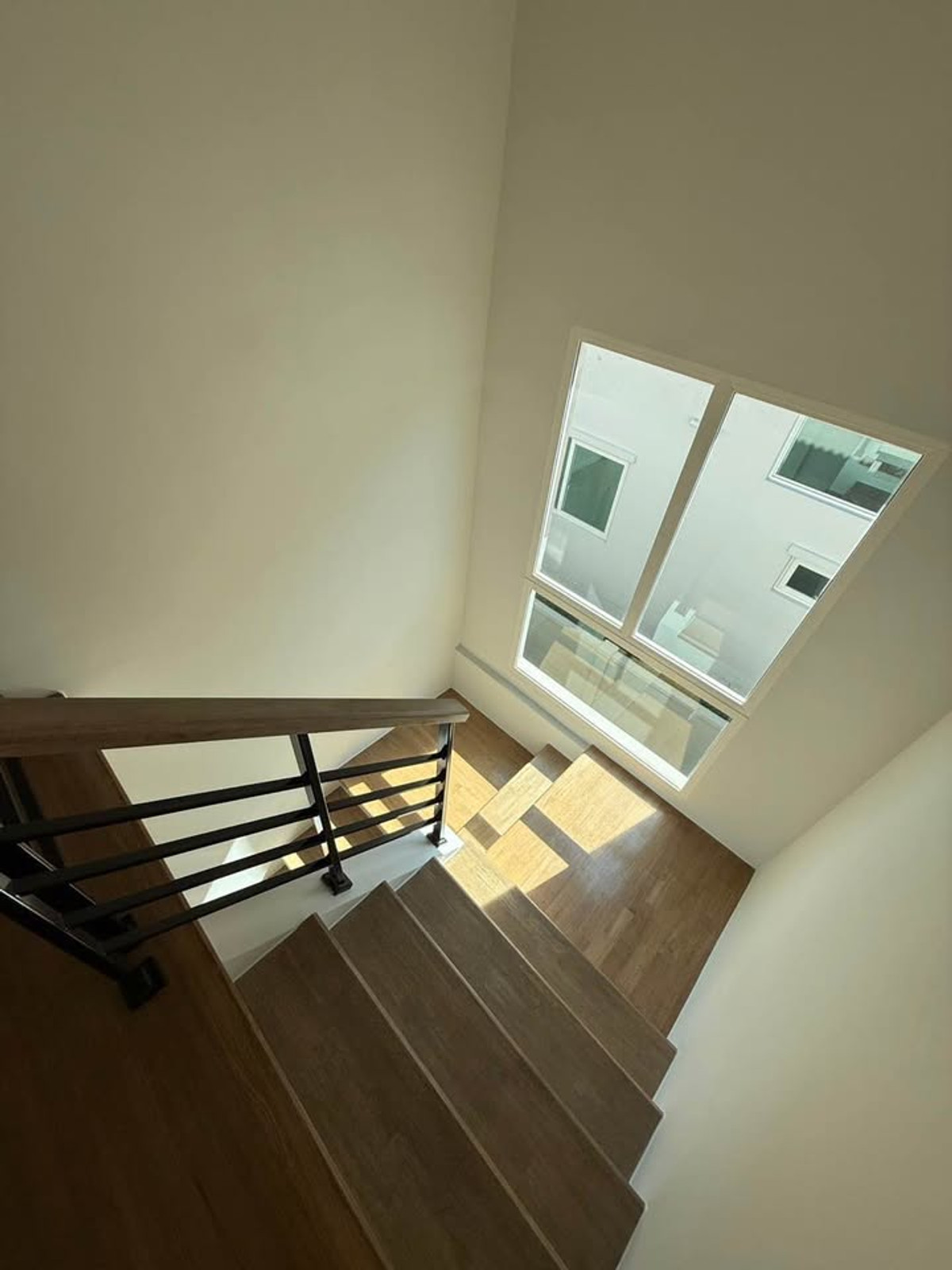 ให้เช่าทาวน์โฮมนนทบุรี บางใหญ่ บางบัวทอง : บ้านเปล่า หลังมุม ขับรถ 5นาที ถึงเซนทรัล เวสเกต เลี้ยงสัตว์ได้