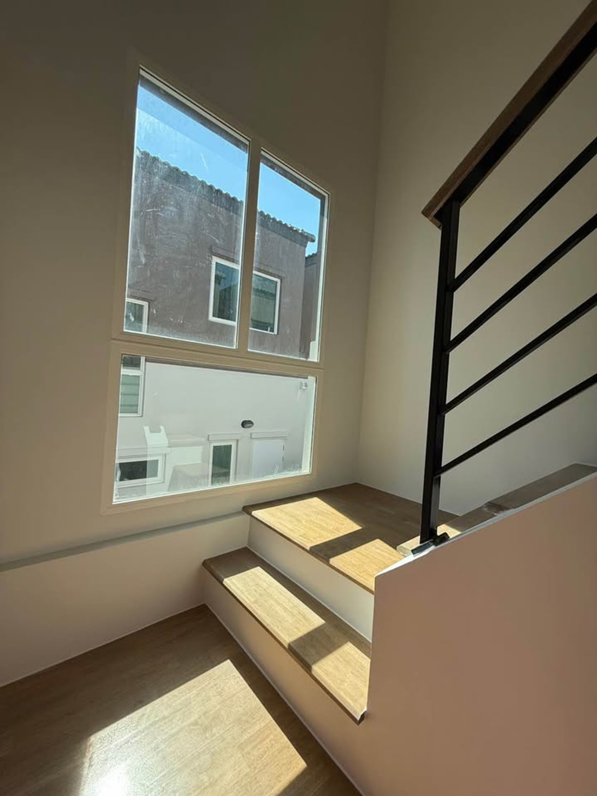 ให้เช่าทาวน์โฮมนนทบุรี บางใหญ่ บางบัวทอง : บ้านเปล่า หลังมุม ขับรถ 5นาที ถึงเซนทรัล เวสเกต เลี้ยงสัตว์ได้