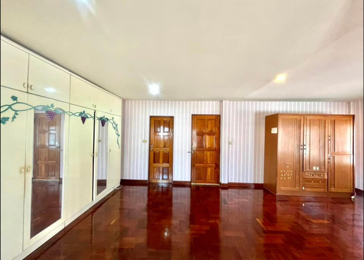 ให้เช่าบ้านนนทบุรี บางใหญ่ บางบัวทอง : บ้านเดี่ยว รีโนเวทใหม่ 3ห้องนอน 2ห้องน้ำ ใกล้แม็คโคร สาขาบางบัวทอง ถนนบางกรวย-ไทรน้อย