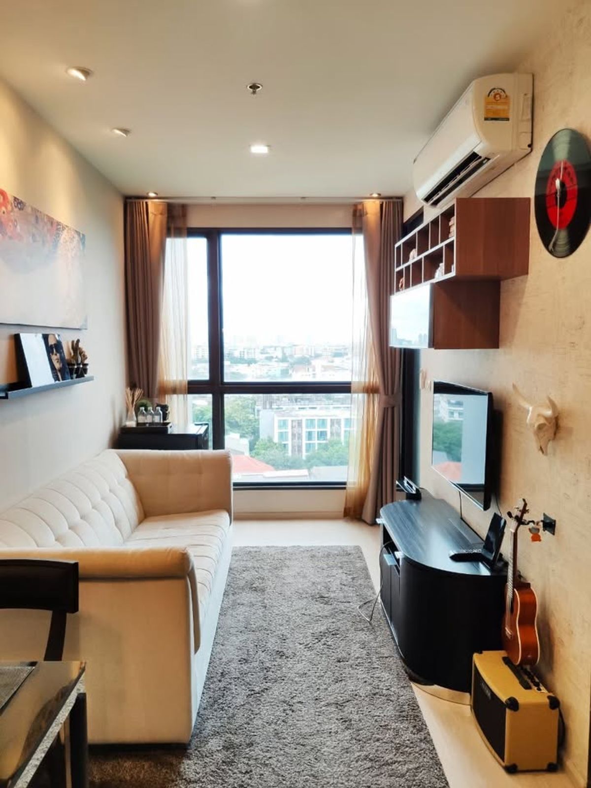 For RentCondoOnnut, Udomsuk : Rhythm Sukhumvit 44/1 condo, convenient transportation, near BTS, have a beautiful furniture shuttle, ready!