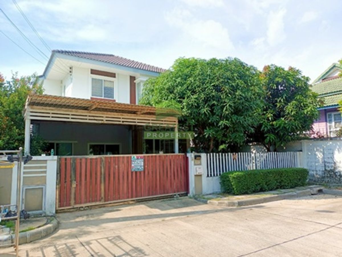 ขายบ้านนนทบุรี บางใหญ่ บางบัวทอง : ขายบ้านเดี่ยว 3 ห้องนอน สไตล์ Tropical Modern หมู่บ้านเทรนดี้ธารา บางใหญ่ เนื้อที่ 51.80 ตร.ว ทำเลดี ใกล้เซ็นทรัลเวสเกตน์ 