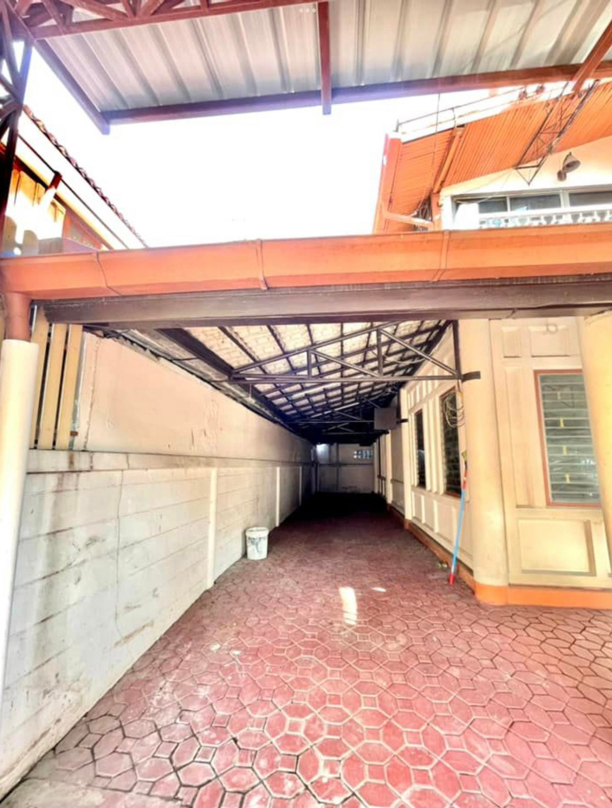 ให้เช่าบ้านนนทบุรี บางใหญ่ บางบัวทอง : บ้านเดี่ยว รีโนเวทใหม่ 3ห้องนอน 2ห้องน้ำ ใกล้แม็คโคร สาขาบางบัวทอง ถนนบางกรวย-ไทรน้อย