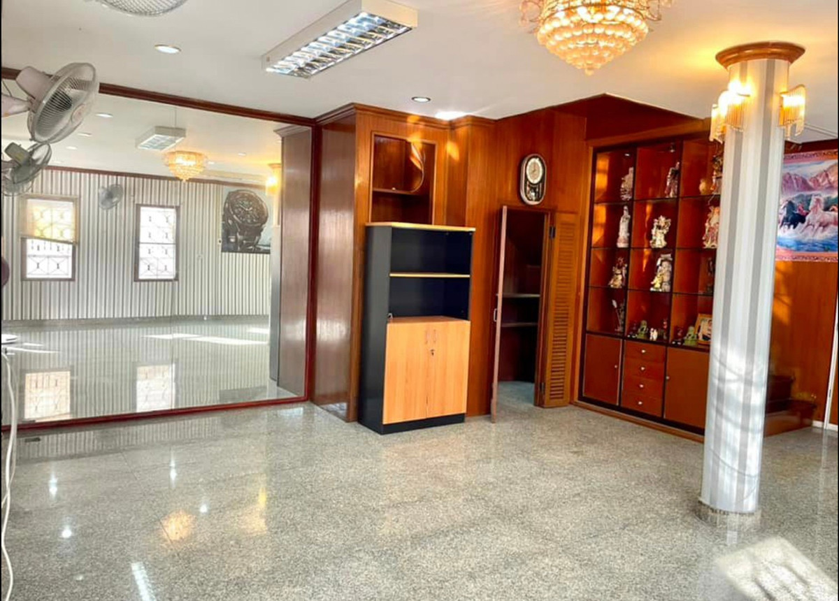 ให้เช่าบ้านนนทบุรี บางใหญ่ บางบัวทอง : บ้านเดี่ยว รีโนเวทใหม่ 3ห้องนอน 2ห้องน้ำ ใกล้แม็คโคร สาขาบางบัวทอง ถนนบางกรวย-ไทรน้อย