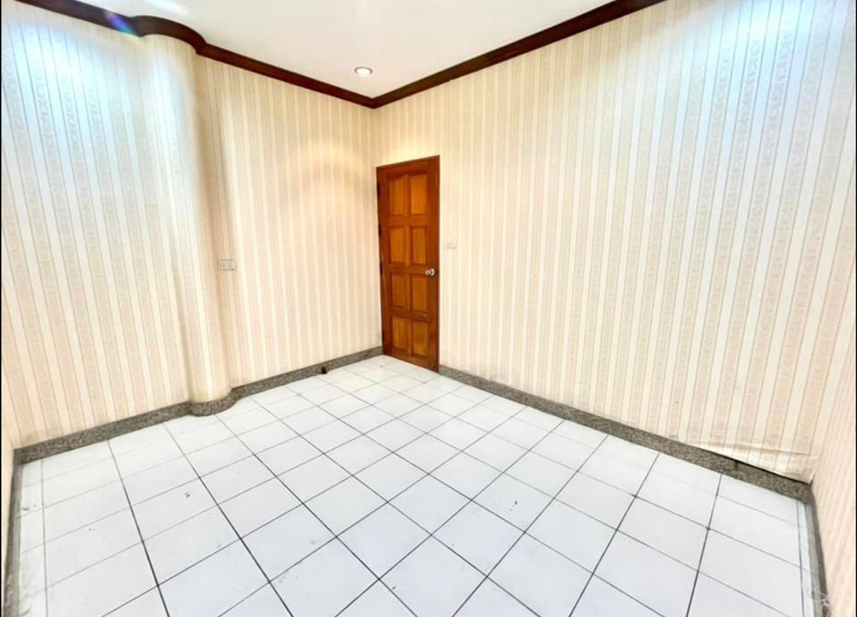 ให้เช่าบ้านนนทบุรี บางใหญ่ บางบัวทอง : บ้านเดี่ยว รีโนเวทใหม่ 3ห้องนอน 2ห้องน้ำ ใกล้แม็คโคร สาขาบางบัวทอง ถนนบางกรวย-ไทรน้อย