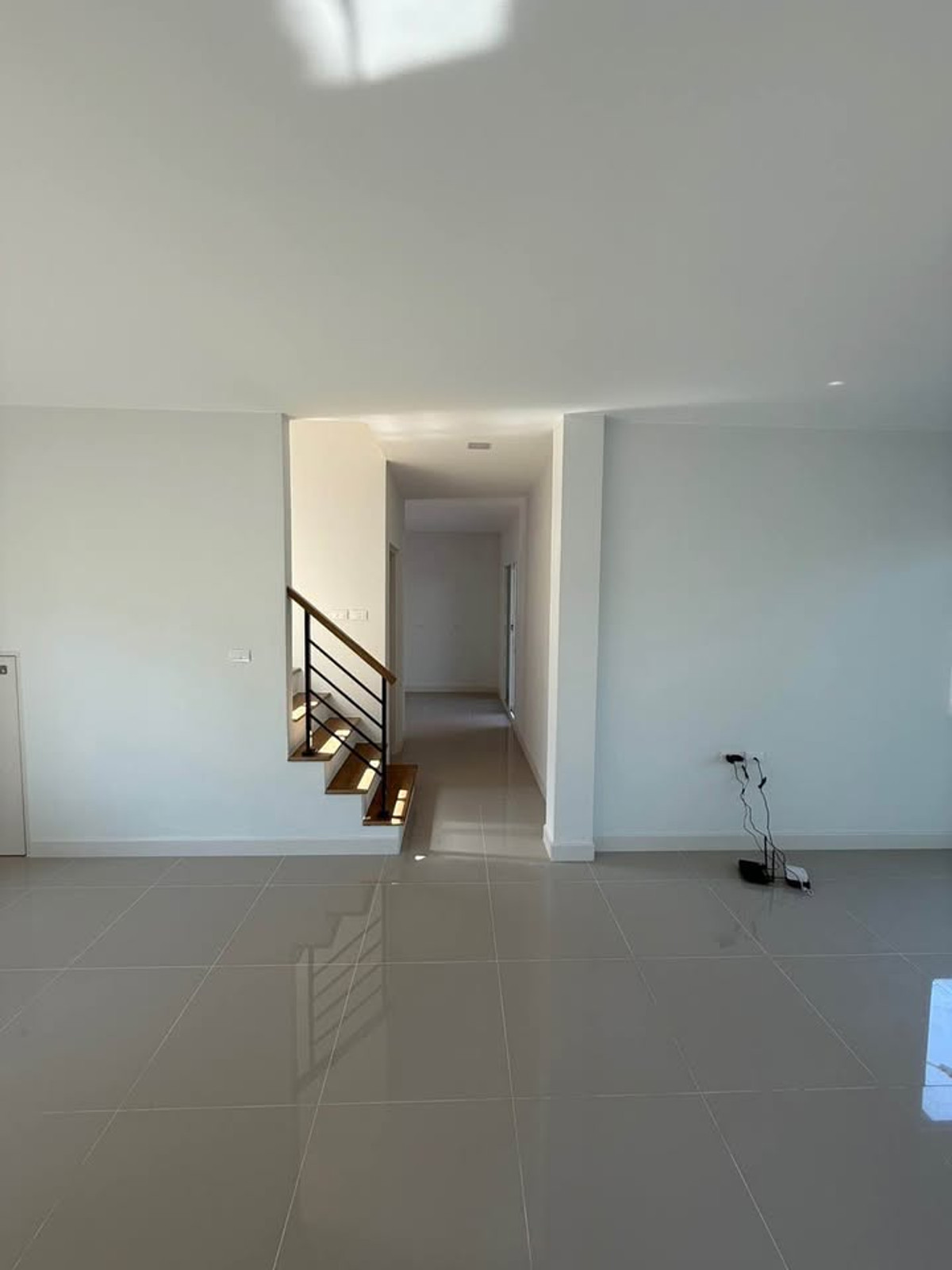 ให้เช่าทาวน์โฮมนนทบุรี บางใหญ่ บางบัวทอง : บ้านเปล่า หลังมุม ขับรถ 5นาที ถึงเซนทรัล เวสเกต เลี้ยงสัตว์ได้