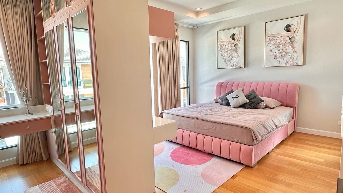 ขายบ้านลาดกระบัง สุวรรณภูมิ : 📢👇 ขายพร้อมผู้เช่า ถึงมีนาคม 2026 ที่ Supalai Essence สวนหลวง บ้านตกแต่งสวย เฟอร์นิเจอร์ครบ เดินทางสะดวกหลายเส้นทาง ใกล้โรงเรียนนานาชาติหลายแห่ง