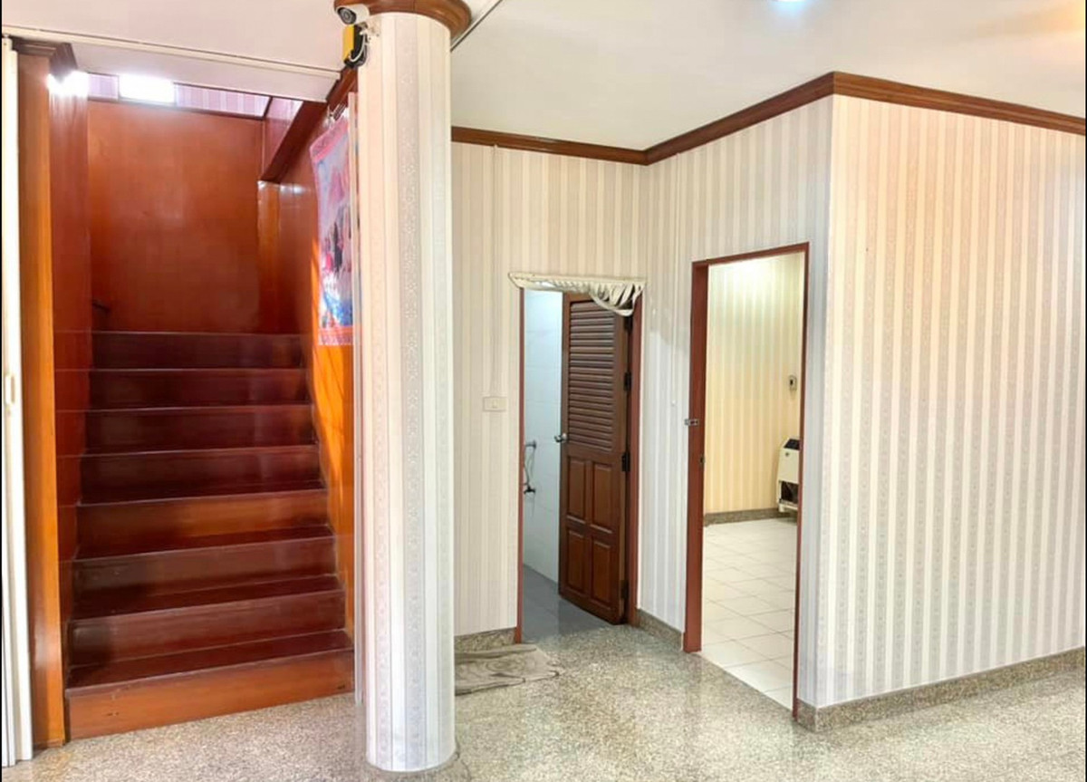 ให้เช่าบ้านนนทบุรี บางใหญ่ บางบัวทอง : บ้านเดี่ยว รีโนเวทใหม่ 3ห้องนอน 2ห้องน้ำ ใกล้แม็คโคร สาขาบางบัวทอง ถนนบางกรวย-ไทรน้อย