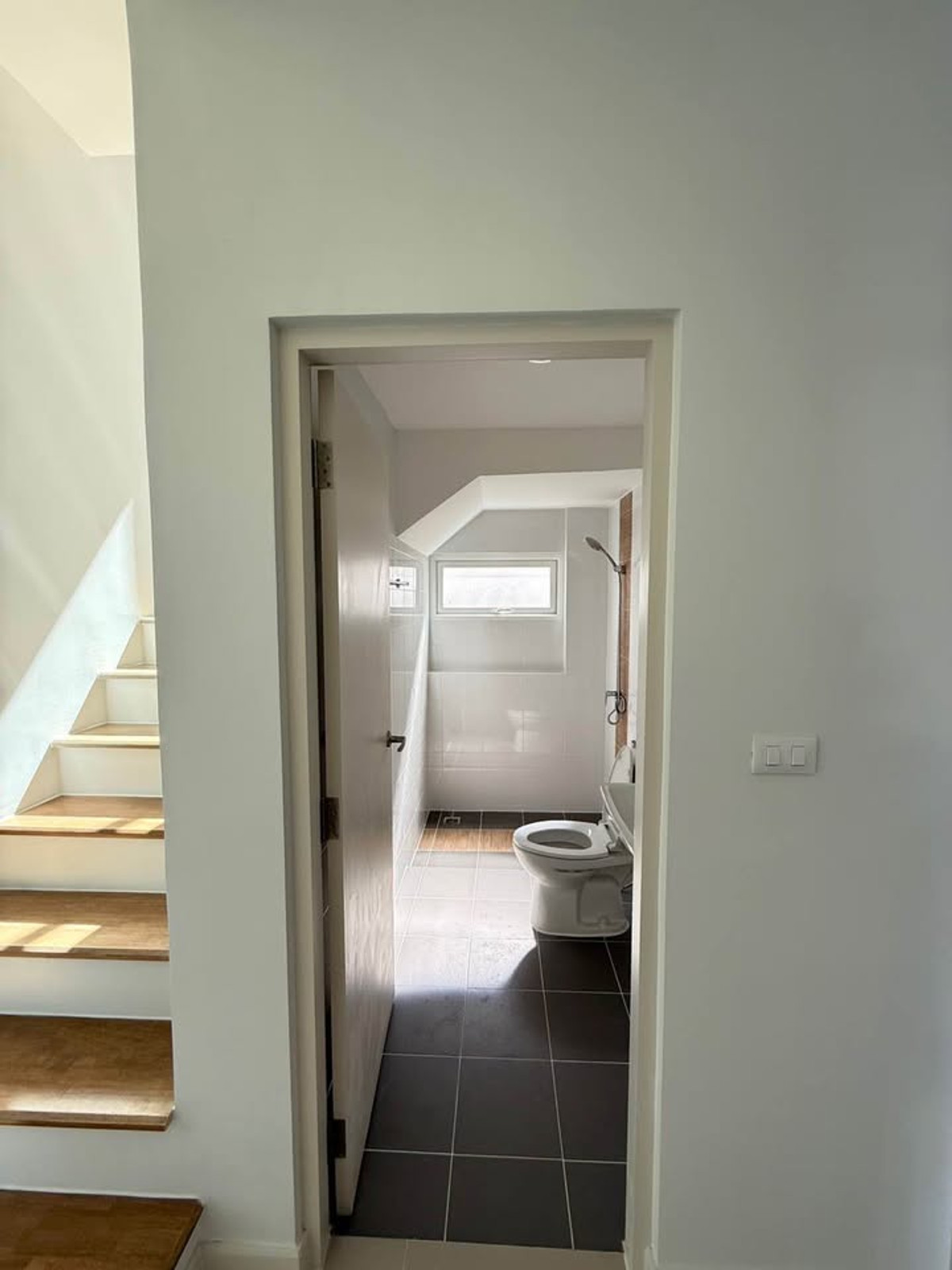 ให้เช่าทาวน์โฮมนนทบุรี บางใหญ่ บางบัวทอง : บ้านเปล่า หลังมุม ขับรถ 5นาที ถึงเซนทรัล เวสเกต เลี้ยงสัตว์ได้