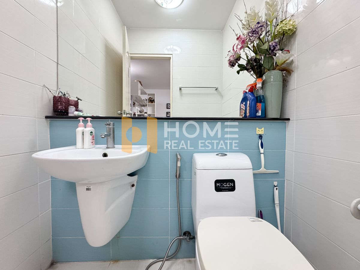 ขายทาวน์โฮมพัฒนาการ ศรีนครินทร์ : เดอ สยาม สวนหลวง ร.9 / 3 ห้องนอน (ขาย), De Siam Suanluang Rama 9 / 3 Bedrooms (FOR SALE) FON034