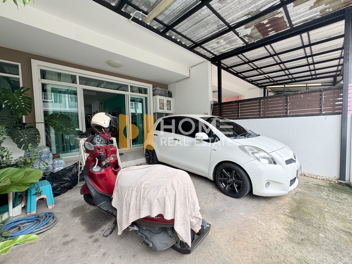 ขายทาวน์โฮมพัฒนาการ ศรีนครินทร์ : เดอ สยาม สวนหลวง ร.9 / 3 ห้องนอน (ขาย), De Siam Suanluang Rama 9 / 3 Bedrooms (FOR SALE) FON034