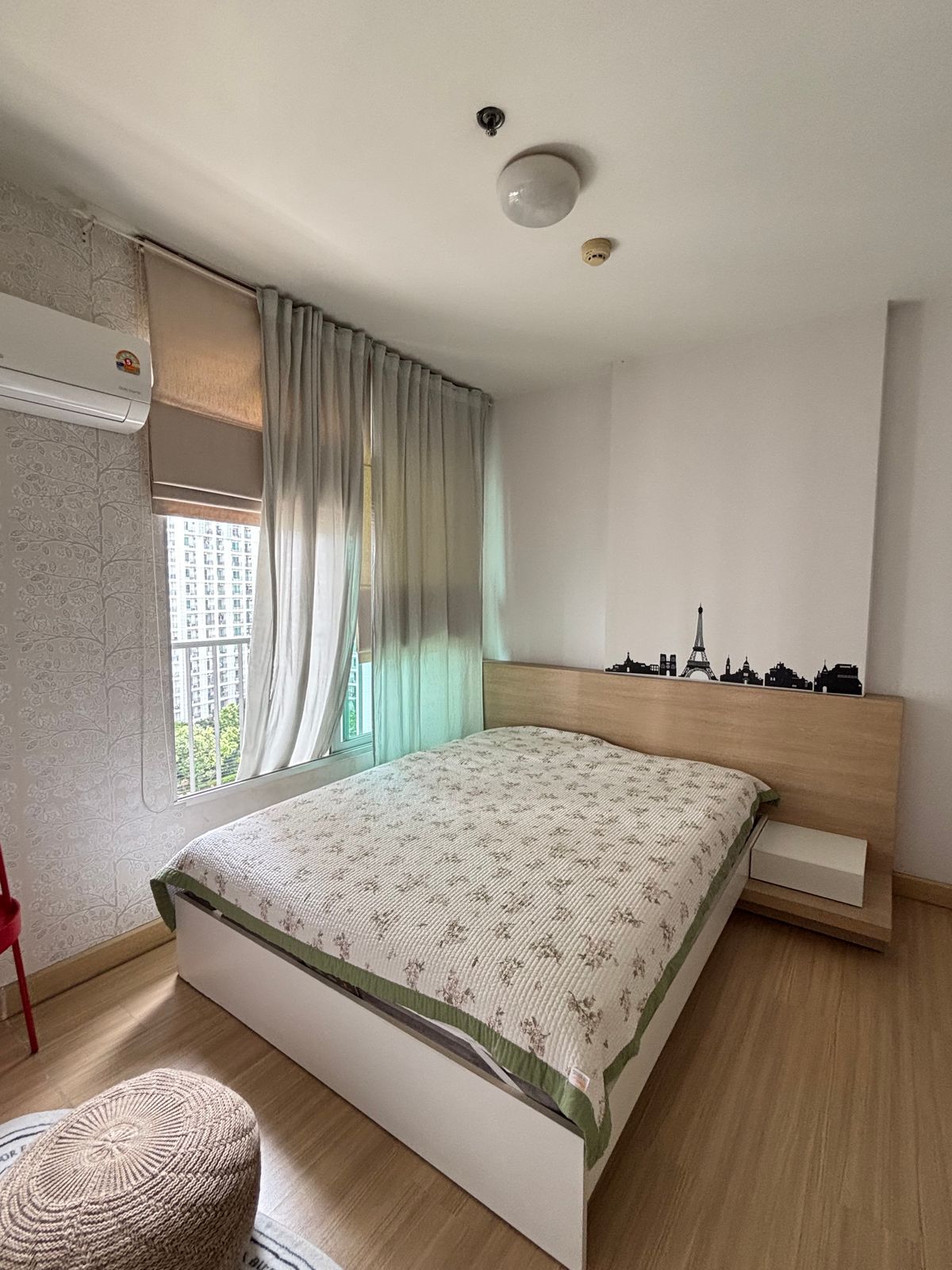 ให้เช่าคอนโดพัฒนาการ ศรีนครินทร์ : ให้เช่า ห้องสวย Parkland srinakarin condo  1นอน1น้ำ ขนาด 40.4sq.m. ชั้น11 ตึก B วิวสระ