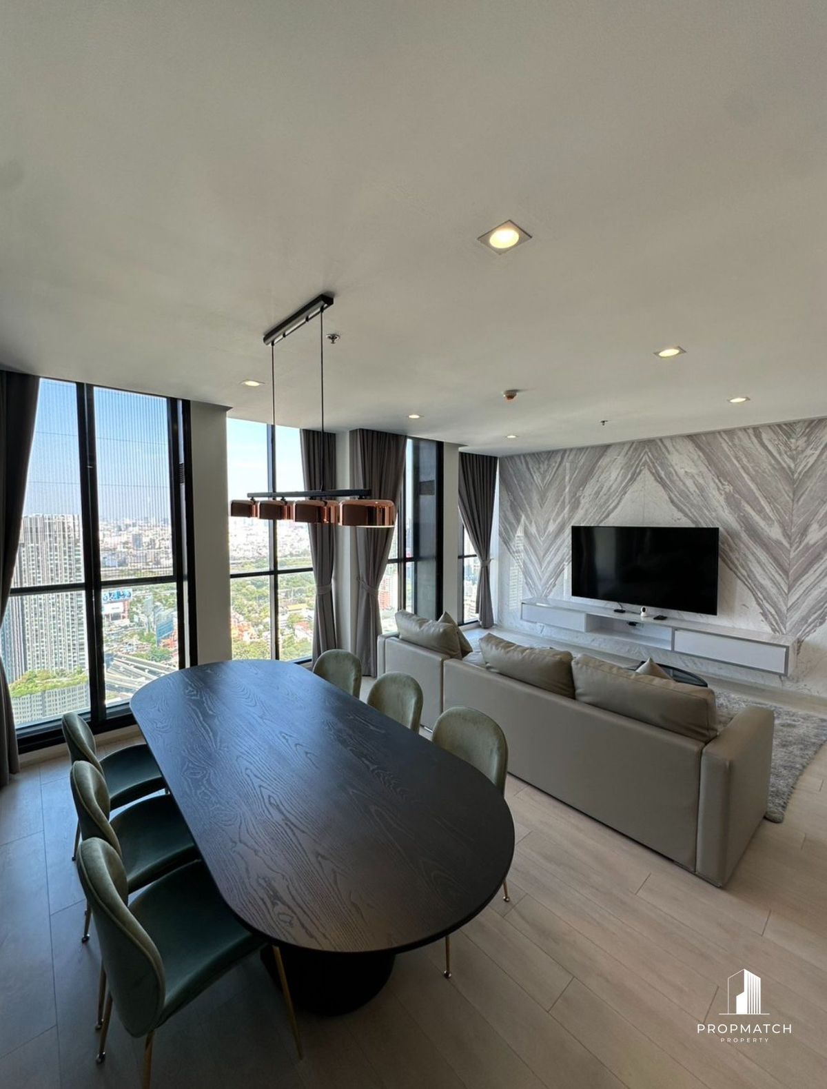ให้เช่าคอนโดวิทยุ ชิดลม หลังสวน : ✨Flash Deal ✨Noble Ploenchit( 2Bed 2Bath 120SQM.) แต่งครบพร้อมอยู่ !! เพียง 120,000บาทต่อเดือน Tel.0981315848 @propmatch