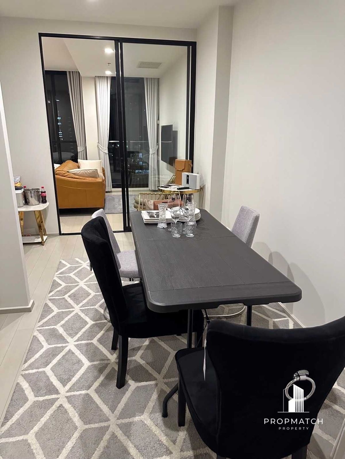 For RentCondoWitthayu, Chidlom, Langsuan, Ploenchit : ✨flash deal ✨NOBLE PLOENCHIT (1Bed 1Bath 46.9SQM.) Completely decorated !! Only 30,000 baht per month Tel.0981315848 @PropMatch
