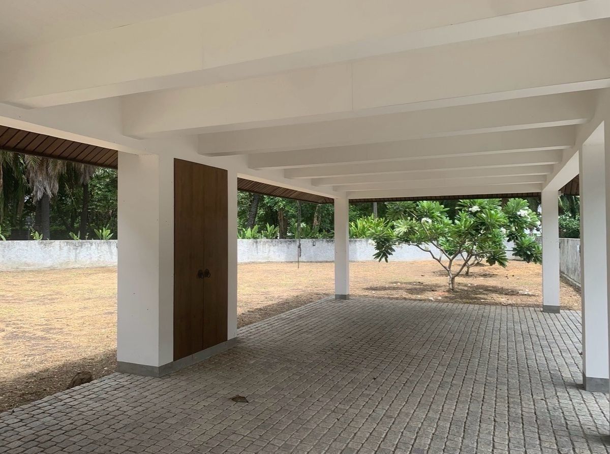 ขายบ้านวิภาวดี ดอนเมือง หลักสี่ : 📢👇บ้านย่านแจ้งวัฒนะ ในพื้นที่ใหญ่เกือบไร่ ใช้ไม้สักทั้งหลัง ไม่เคยพักอาศัย ใกล้จุดขึ้นลงทางด่วน 