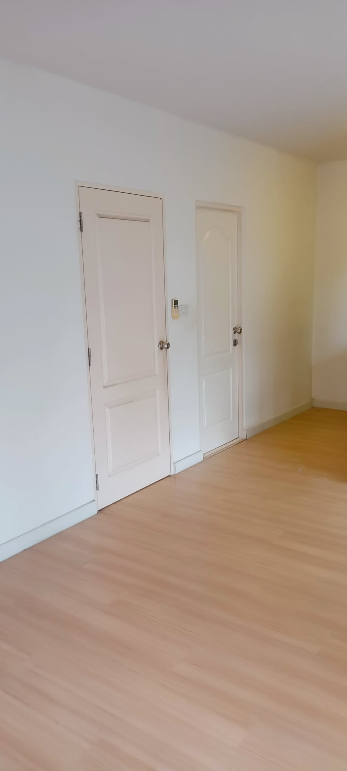 ให้เช่าทาวน์โฮมนนทบุรี บางใหญ่ บางบัวทอง : บ้านเปล่า หลังมุม ขับรถ 5นาที ถึงเซนทรัล เวสเกต เลี้ยงสัตว์ได้