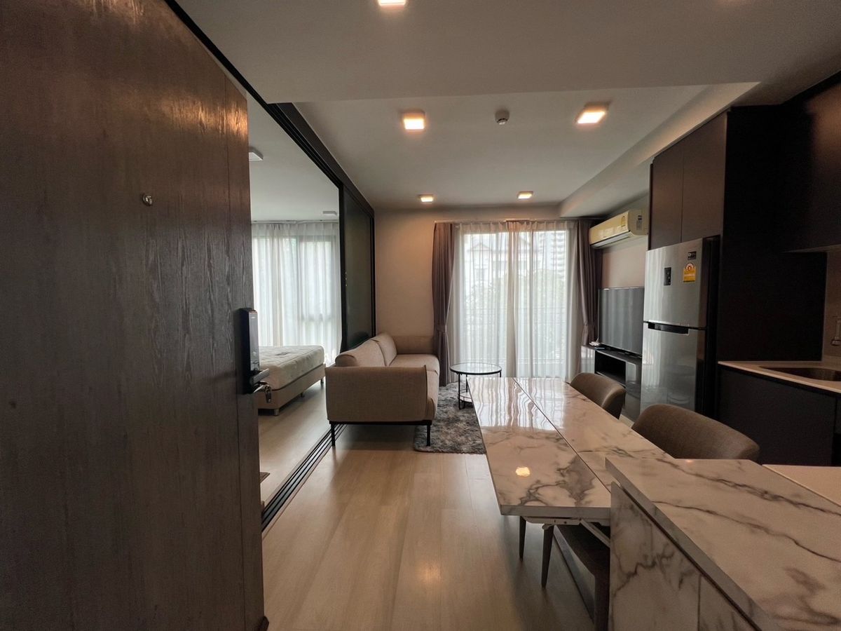 ให้เช่าคอนโดสุขุมวิท อโศก ทองหล่อ : Venio Sukhumvit 10
1Bed 1Bath 34sq.m. 25,000/m.
contact : 0646428664 Phat