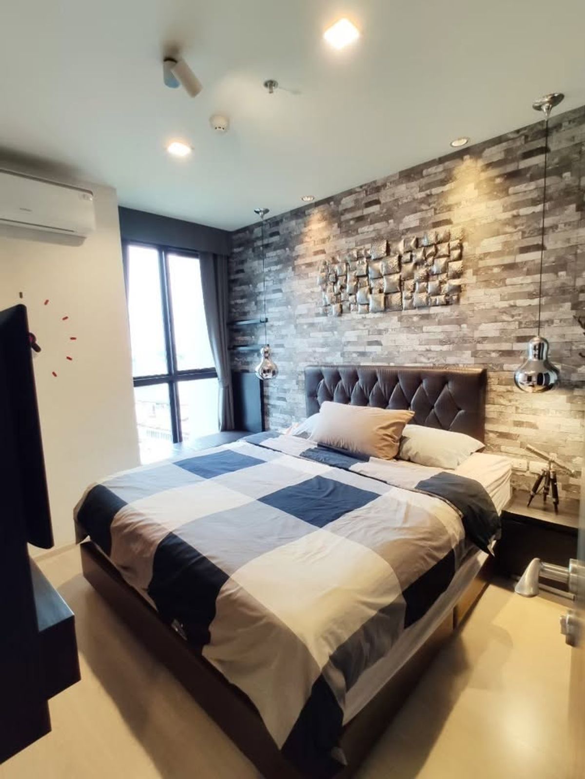 For RentCondoOnnut, Udomsuk : Rhythm Sukhumvit 44/1 condo, convenient transportation, near BTS, have a beautiful furniture shuttle, ready!