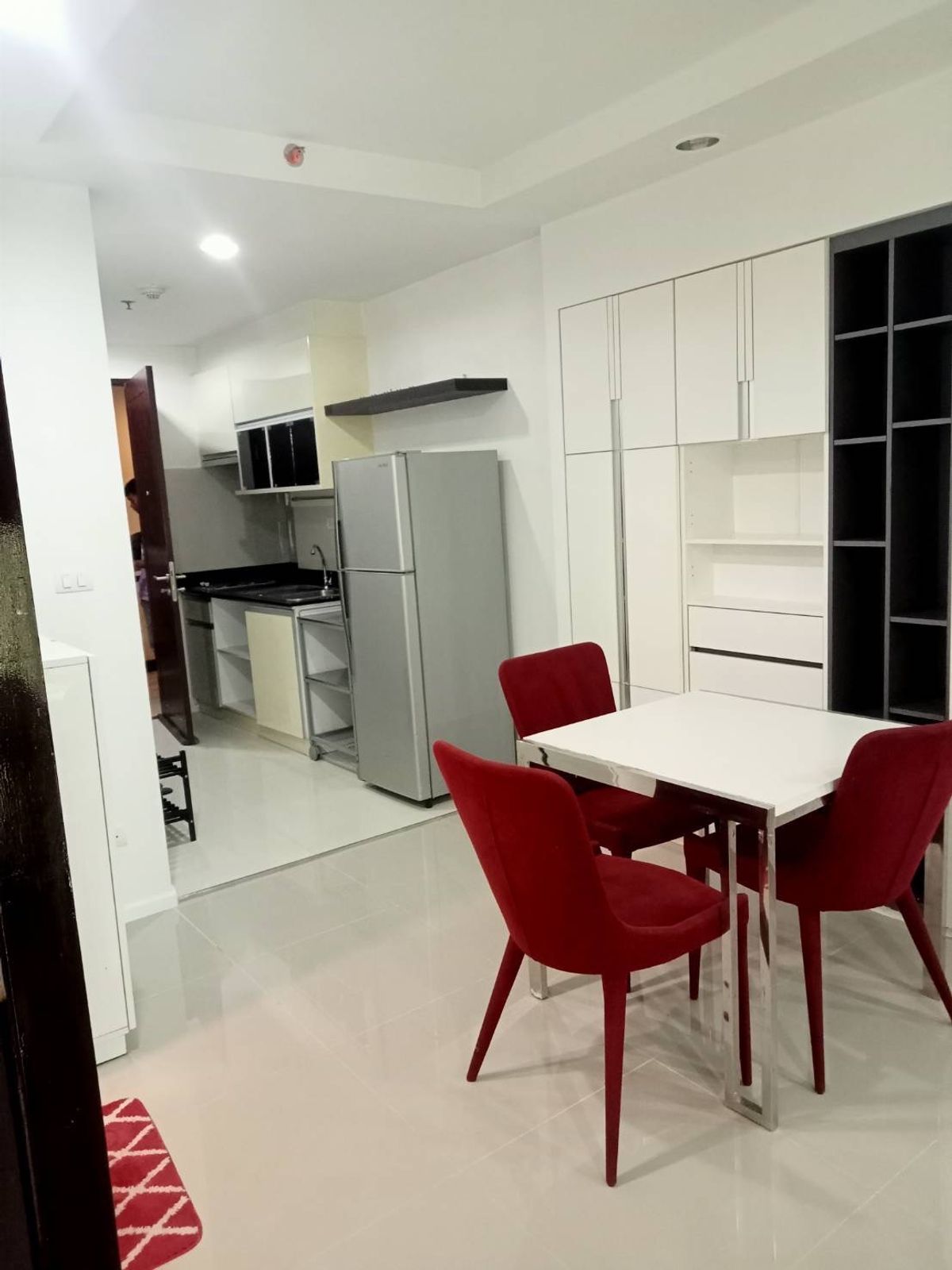 For RentCondoLadprao, Central Ladprao : For rent 🔥 Astragis Phahonyothin, a large room 🚉 Near Central Ladprao  Green Line Phahonyothin Station 24