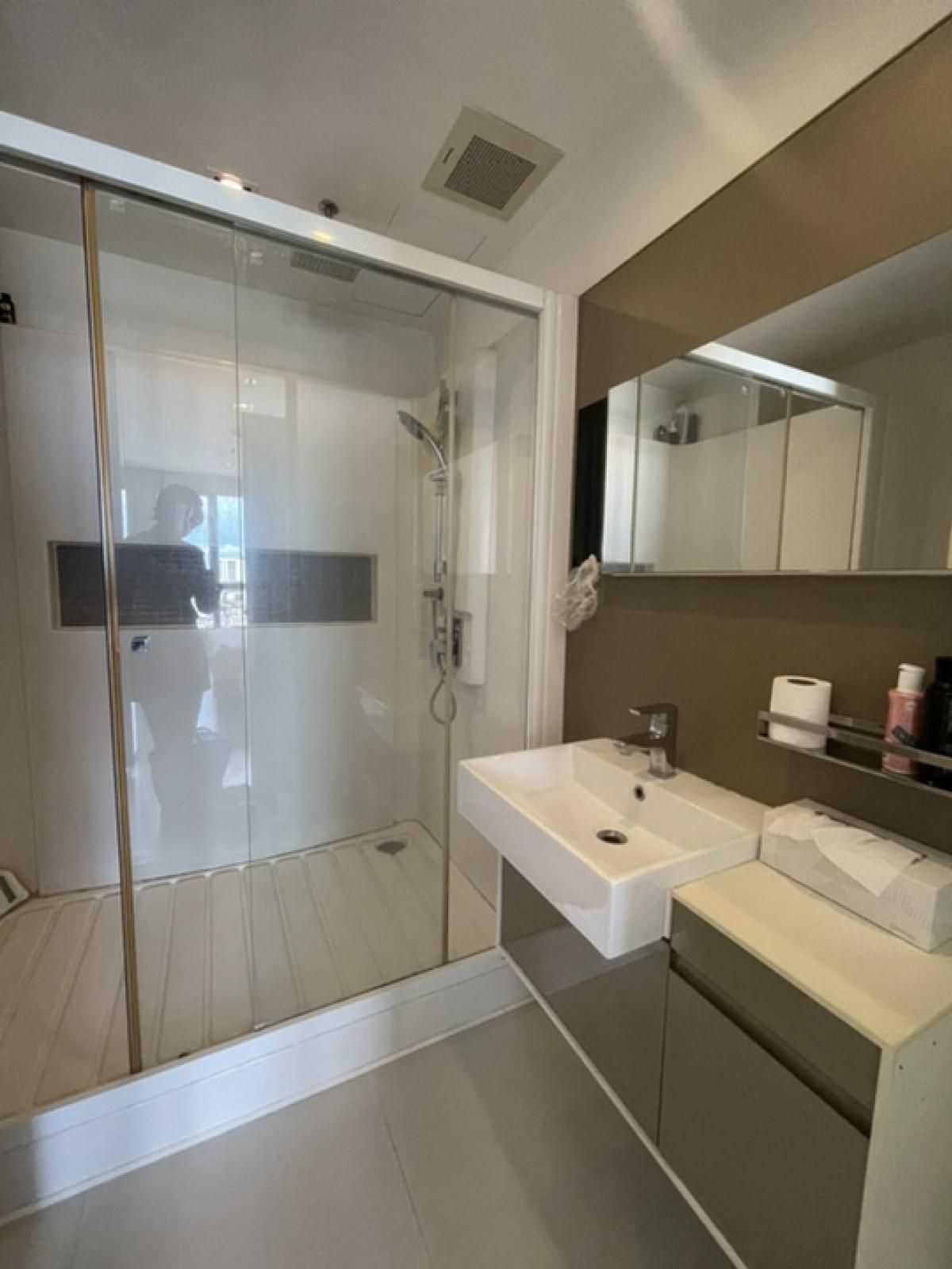 ให้เช่าคอนโดท่าพระ ตลาดพลู วุฒากาศ : ให้เช่า 📍 The Room Sathorn - Taksin 📍 เฟอร์นิเจอร์ และ เครื่องใช้ไฟฟ้าครบ ใกล้ BTS ตากสิน