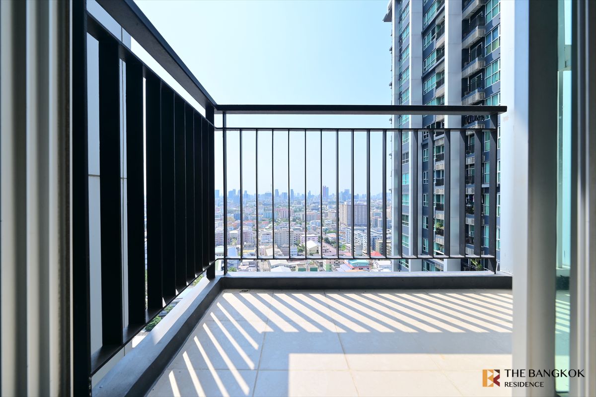 For SaleCondoRatchadapisek, Huaikwang, Suttisan : 💙 2 bed Affordable Condo in Prime CBD Location‼️ 💙 Life Ratchadapisek, near MRT Sutthisan – Fully Furnished & Ready to Move In