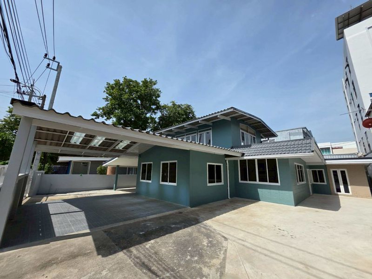 ให้เช่าบ้านบางซื่อ วงศ์สว่าง เตาปูน : บ้านเดี่ยว 100ตร.วา หน้ากว้าง20เมตร ออกถนนประชาชื่นหรือซอยรัชดา52ได้ เหมาะเป็นที่พักอาศัยร้านอาหาร ออฟฟิศสำนักงาน คาเฟ่