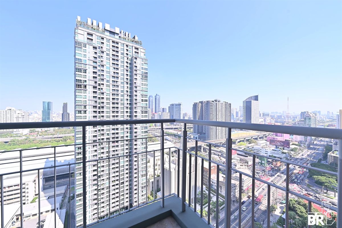 ขายคอนโดพระราม 9 เพชรบุรีตัดใหม่ RCA : 🎯2 bed ห้องกว้าง‼️ ทำเลใจกลางอโศก พร้อมอยู่ 🎯 Villa Asoke ใกล้ MRT เพชรบุรี 