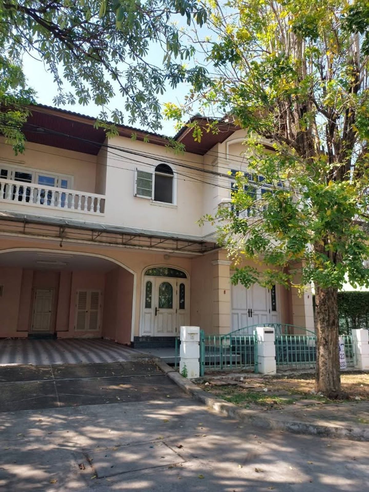 For RentHouseBang Sue, Wong Sawang, Tao Pun : millionaire-style home with 5 bedrooms, close to Dhurakij Pundit University , Full A/C