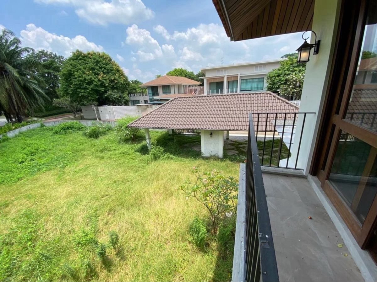 ขายบ้านวิภาวดี ดอนเมือง หลักสี่ : 📢👇บ้านย่านแจ้งวัฒนะ ในพื้นที่ใหญ่เกือบไร่ ใช้ไม้สักทั้งหลัง ไม่เคยพักอาศัย ใกล้จุดขึ้นลงทางด่วน 