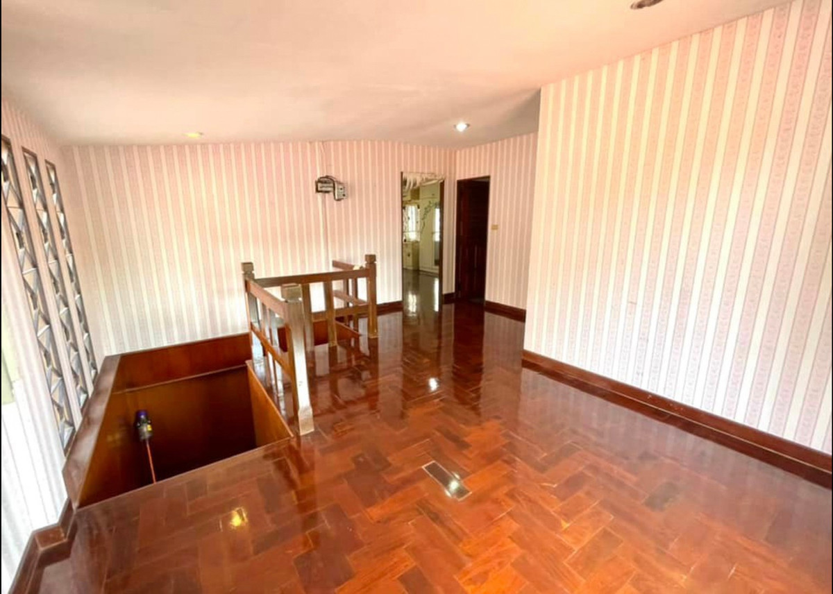 ให้เช่าบ้านนนทบุรี บางใหญ่ บางบัวทอง : บ้านเดี่ยว รีโนเวทใหม่ 3ห้องนอน 2ห้องน้ำ ใกล้แม็คโคร สาขาบางบัวทอง ถนนบางกรวย-ไทรน้อย