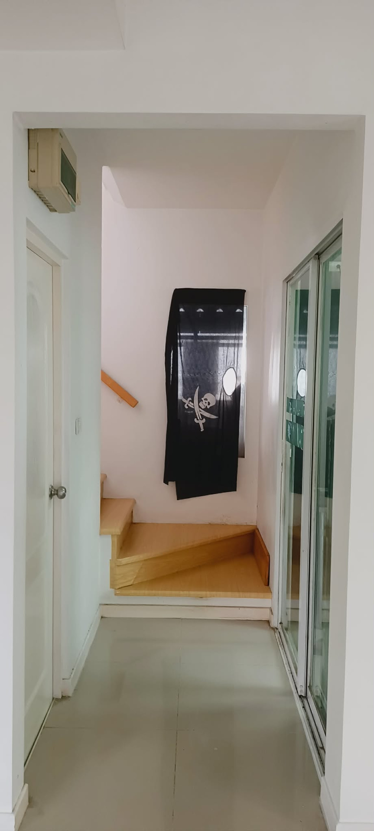 ให้เช่าทาวน์โฮมนนทบุรี บางใหญ่ บางบัวทอง : บ้านเปล่า หลังมุม ขับรถ 5นาที ถึงเซนทรัล เวสเกต เลี้ยงสัตว์ได้