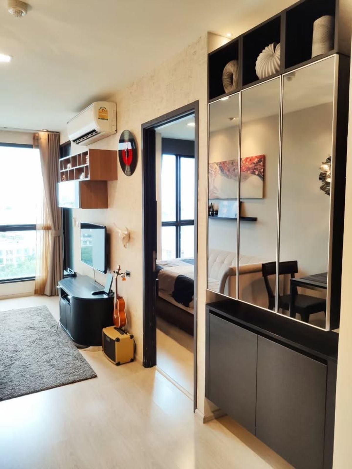 For RentCondoOnnut, Udomsuk : Rhythm Sukhumvit 44/1 condo, convenient transportation, near BTS, have a beautiful furniture shuttle, ready!