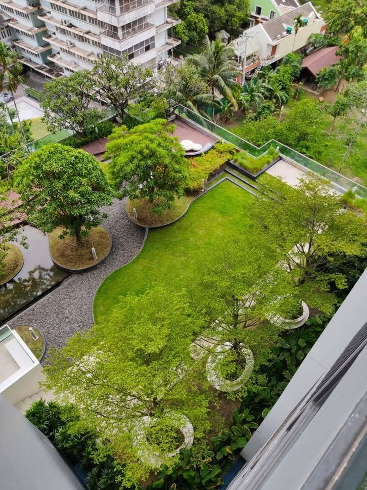 For RentCondoOnnut, Udomsuk : Rhythm Sukhumvit 44/1 condo, convenient transportation, near BTS, have a beautiful furniture shuttle, ready!