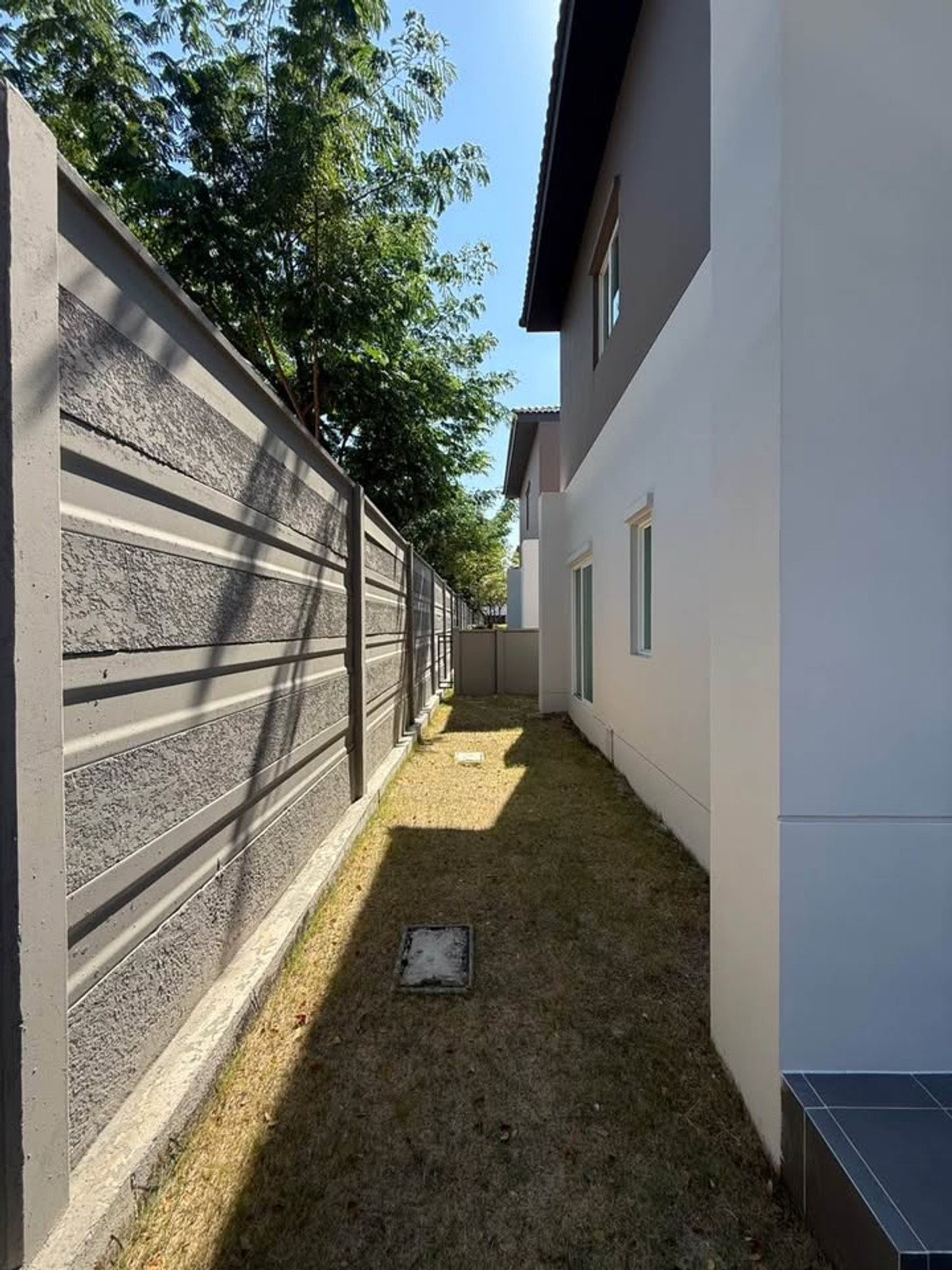 ให้เช่าทาวน์โฮมนนทบุรี บางใหญ่ บางบัวทอง : บ้านเปล่า หลังมุม ขับรถ 5นาที ถึงเซนทรัล เวสเกต เลี้ยงสัตว์ได้