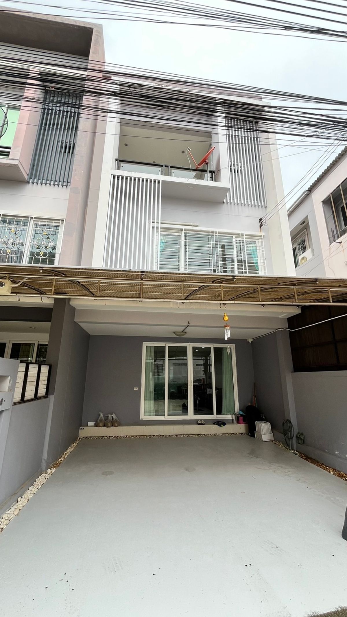 ให้เช่าทาวน์โฮมพัฒนาการ ศรีนครินทร์ : M1203 For Rent The Exclusive Pattanakarn44